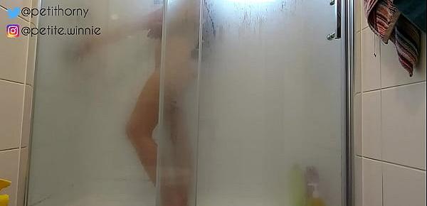  BEAUTIFUL WOMAN BATHING HER BODY AND TOUCHING - MASTURBATING WITH THE WATER JET PUSHING HER FINGERS IN THE ASS